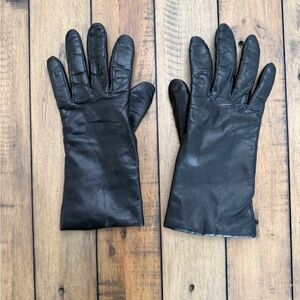 Vintage Fownes Women’s Black Leather Driving Gloves lined with Cashmere 6.5